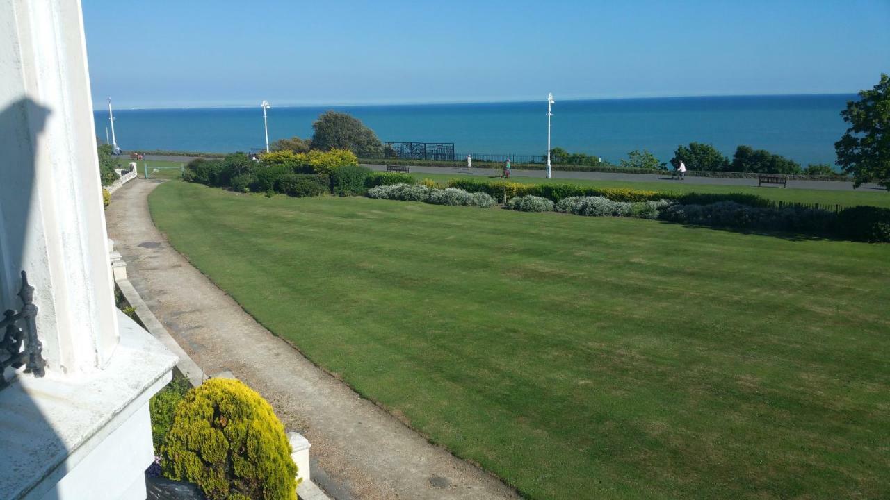 Westward Ho Hotel Folkestone Esterno foto